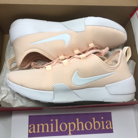 nike women ashin modern